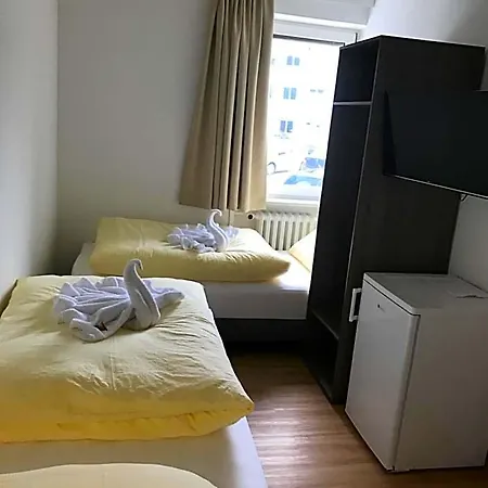 Montagehotel Bed & Steel 2* Linz