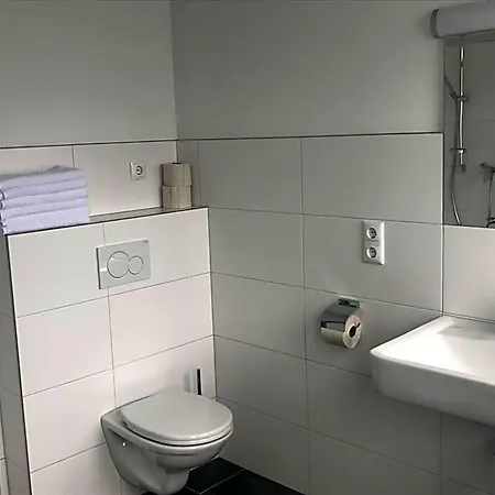 Montagehotel Bed & Steel 2*