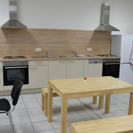 Montagehotel Bed & Steel Hotel 2*