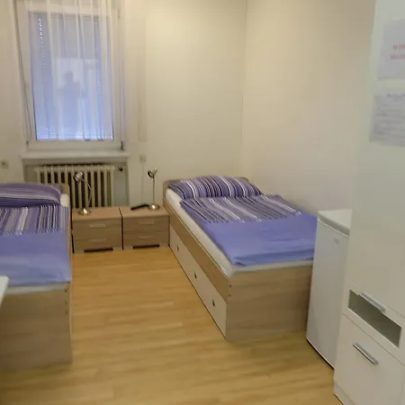 Montagehotel Bed & Steel Hotell 2*