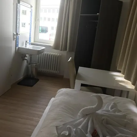 Montagehotel Bed & Steel Hotell Linz