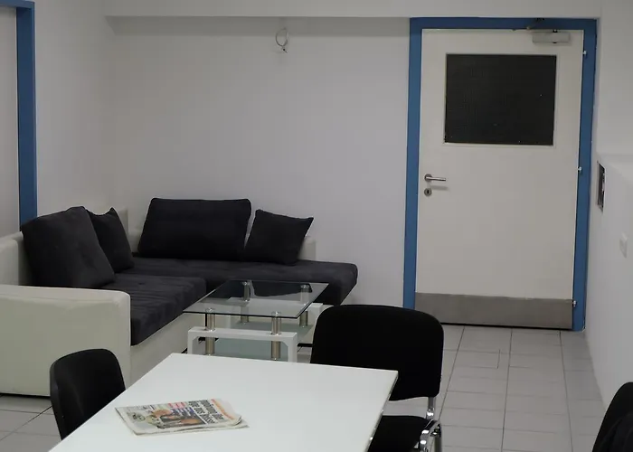 Montagehotel Bed & Steel 2*