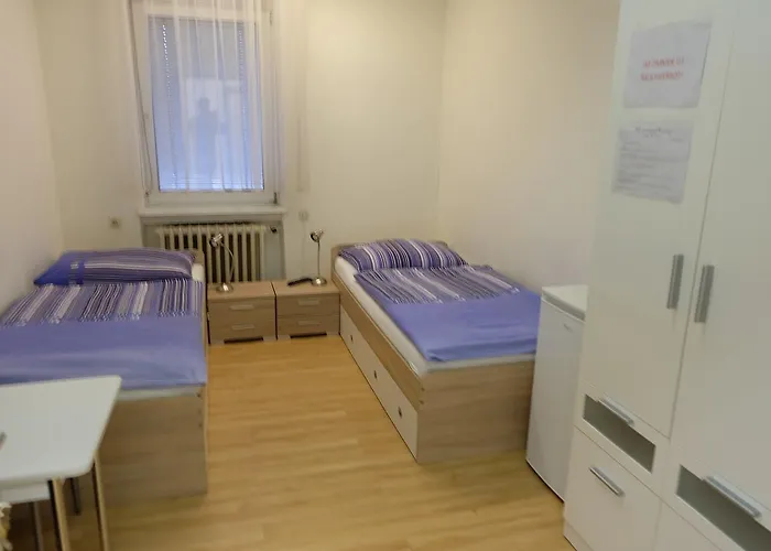 Montagehotel Bed & Steel Hotell 2*