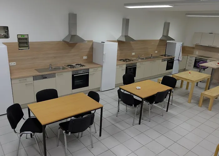 Montagehotel Bed & Steel 2* Linz