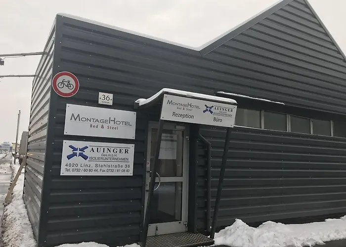 Montagehotel Bed & Steel Otel 2*